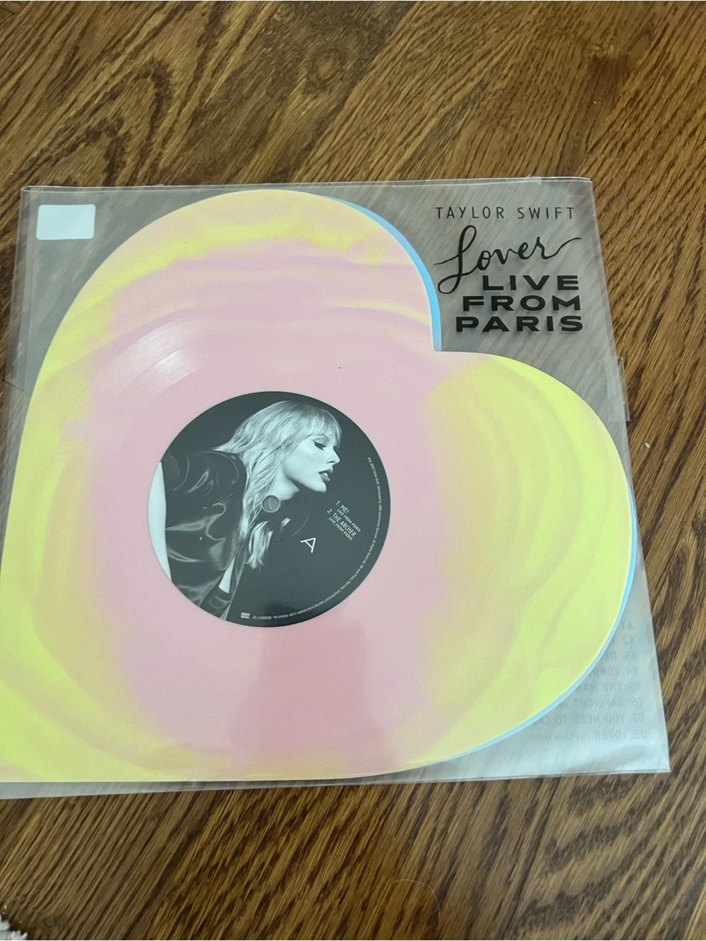 Taylor Swift Lover Live in Paris Vinyl - Heart Shaped - Picture 2 of 3
